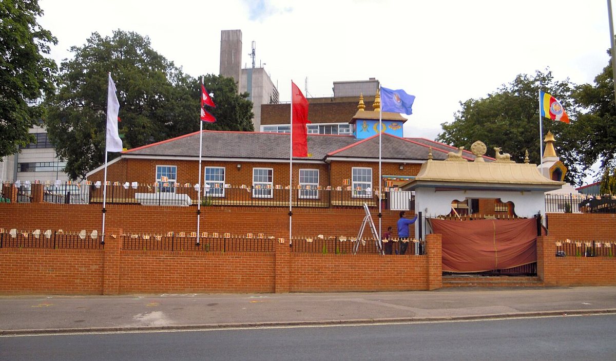Photograph accompanying National Trust: visitor information